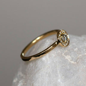 Salt and Pepper Round Halo Ring - Boutee