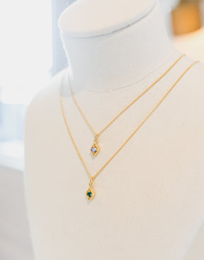 Gold Iris Necklace - Boutee