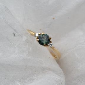 Eva 0.5ct - Blue Green Sapphire Engagement Ring - Boutee