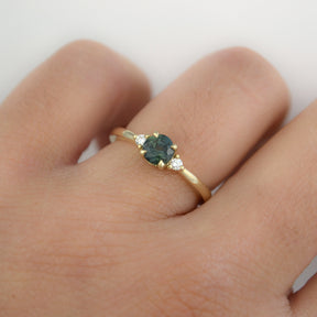 Eva 0.5ct - Blue Green Sapphire Engagement Ring - Boutee