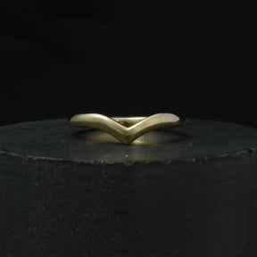 Rae - Wishbone Wedding Ring - Boutee