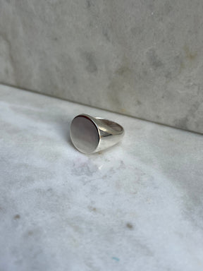 Large Engravable Signet Ring - Boutee