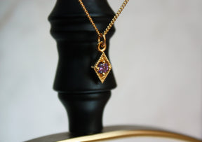 Gold Iris Necklace - Boutee