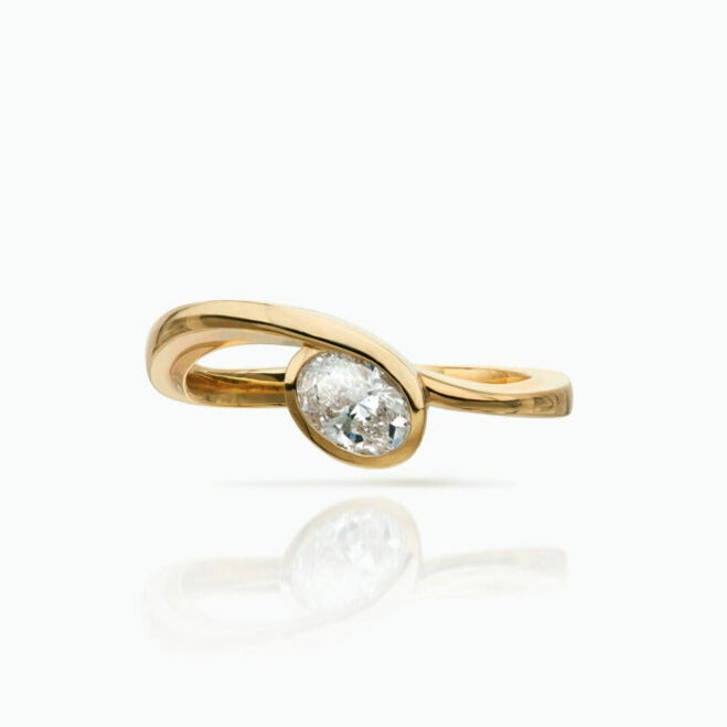 Tula Solitaire Engagement Ring - Boutee