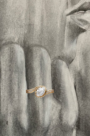 Itasca Solitaire Engagement Ring - Boutee