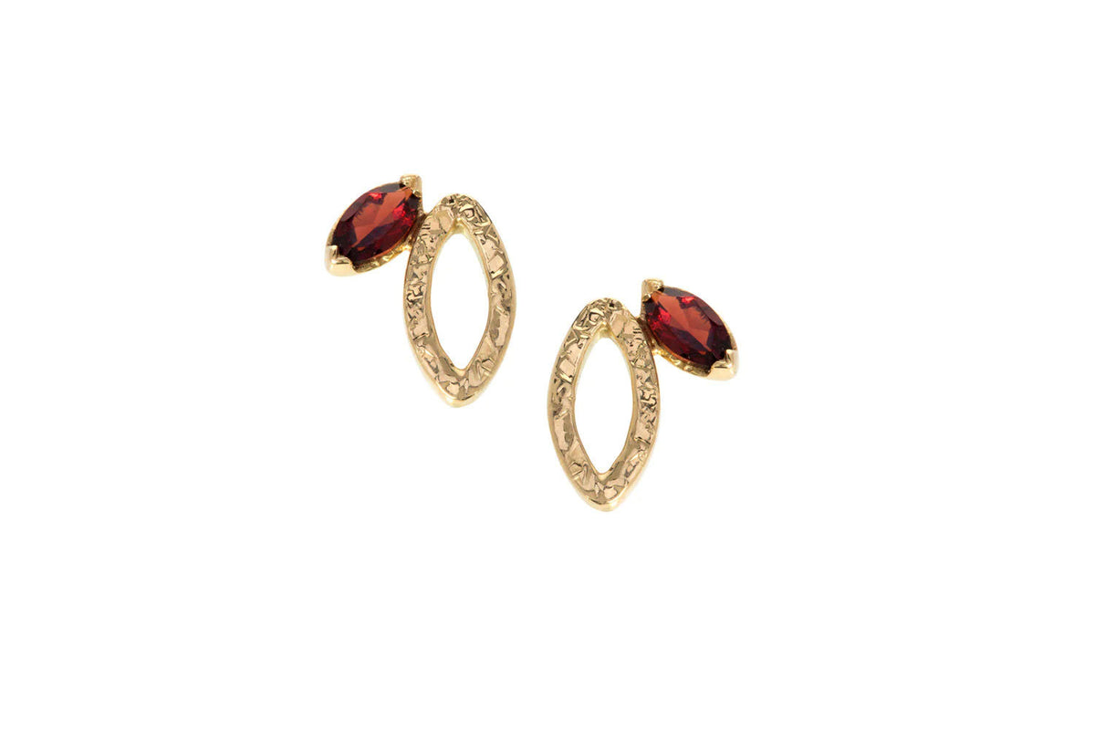 Garnet Medway Studs - Boutee