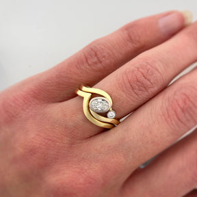 Ocean Wave 18ct Gold Diamond Ring - Boutee