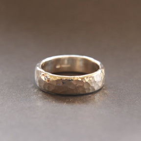 Thick Hammered Ring - Boutee
