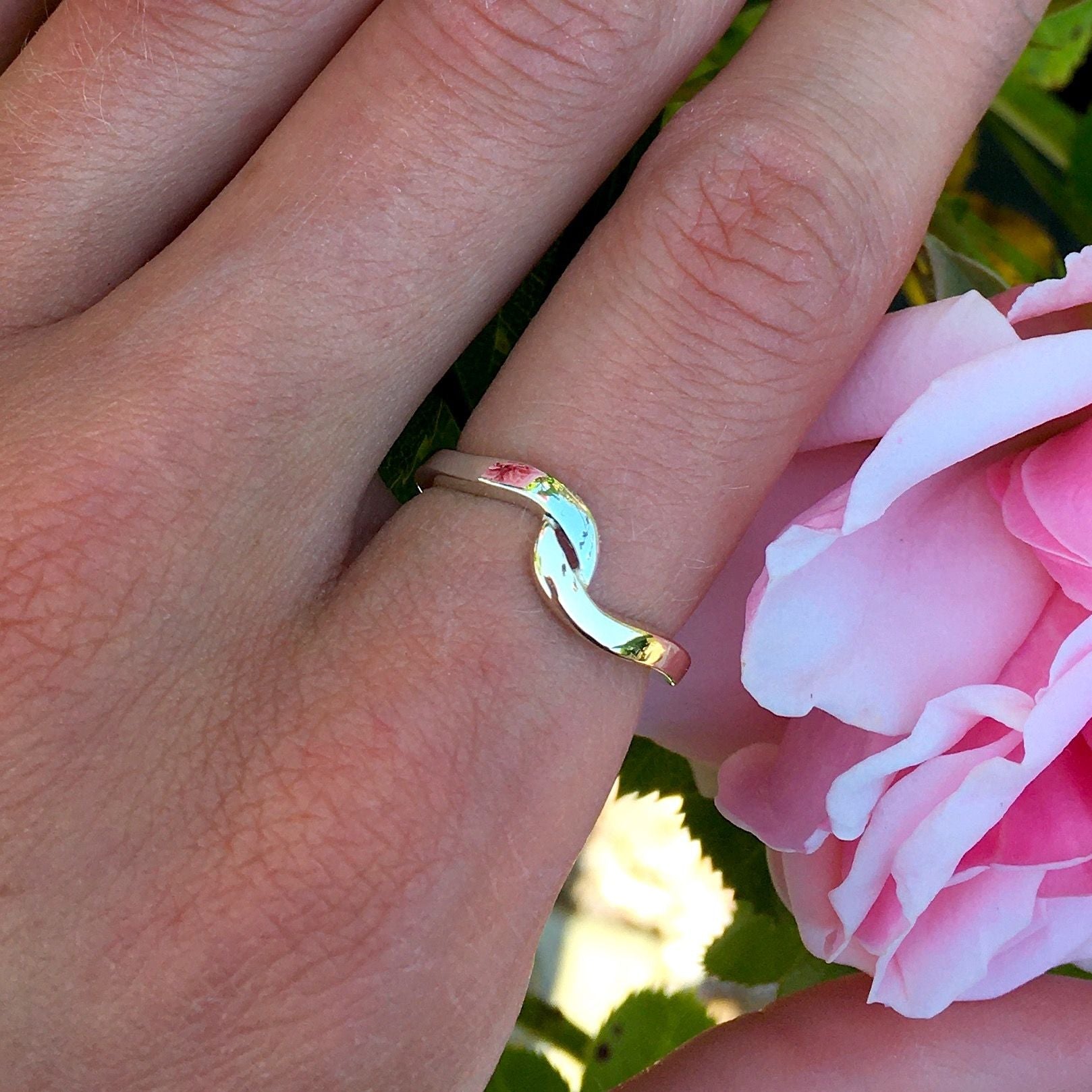 Mini Infinity Wave Two-Tone Ring - Boutee