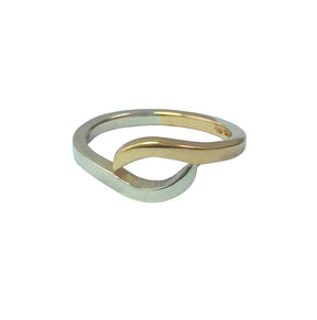 Infinity Wave Oval Two-Tone Ring - Boutee