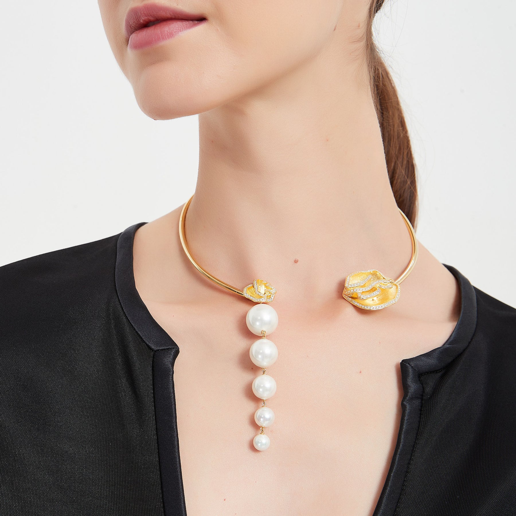 Quintessence Unsymmetrical Pearl Necklet - Boutee