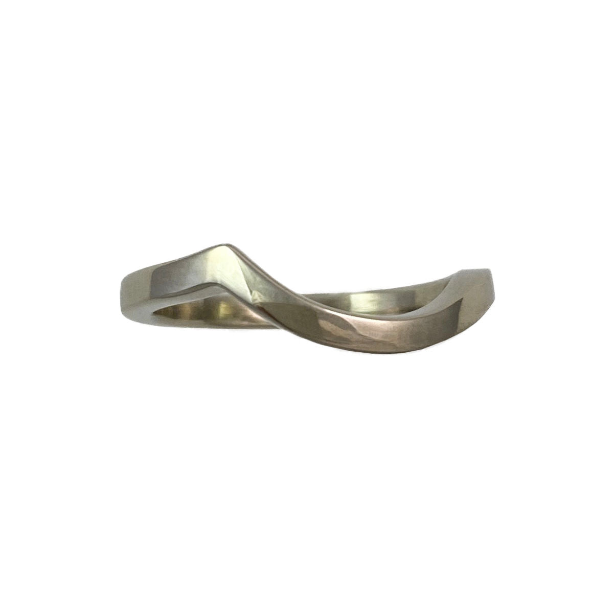 Infinity Wave 18ct Gold Ring - Boutee
