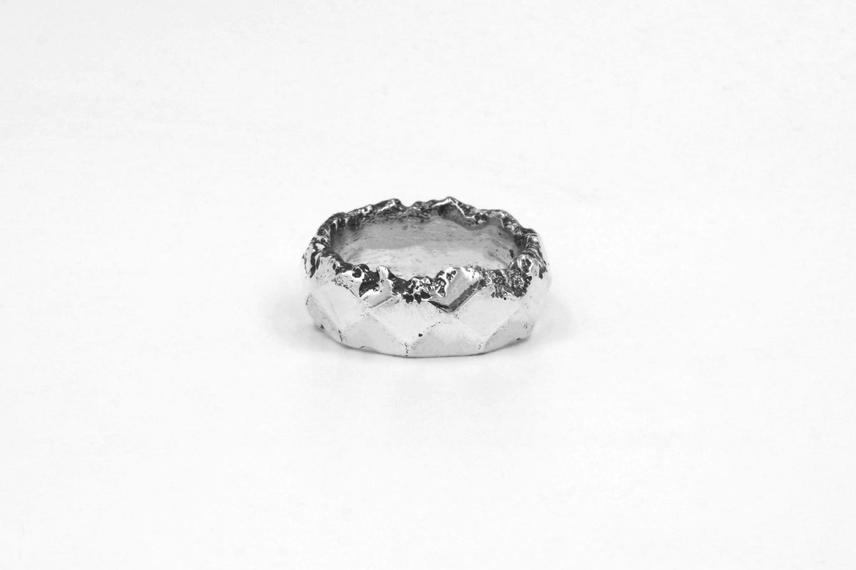 Corrupt Glinter Ring - Boutee