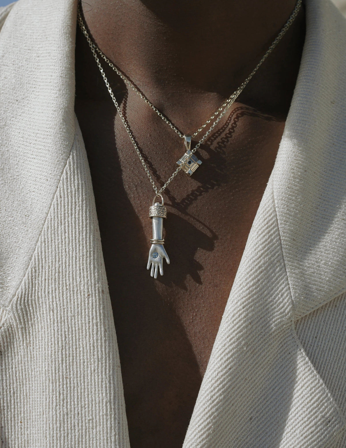 Manus Talisman II - Boutee