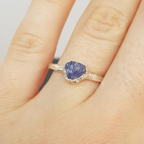 Raw Tanzanite Ring - Boutee