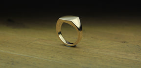9ct Yellow Gold Signet Ring - Boutee