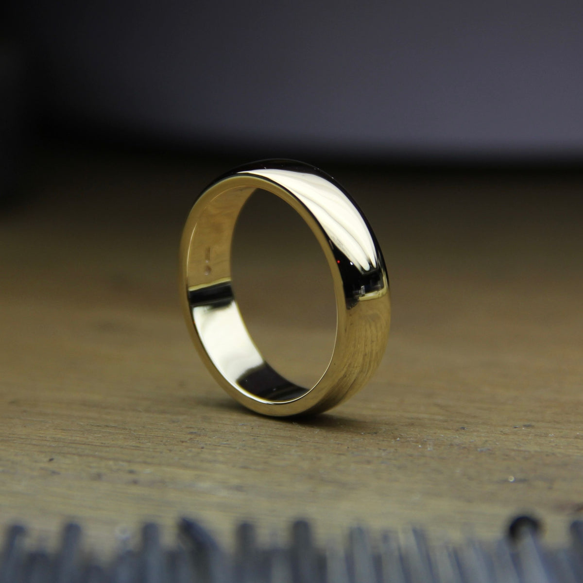 Traditional 9ct Yellow Gold Band - Boutee