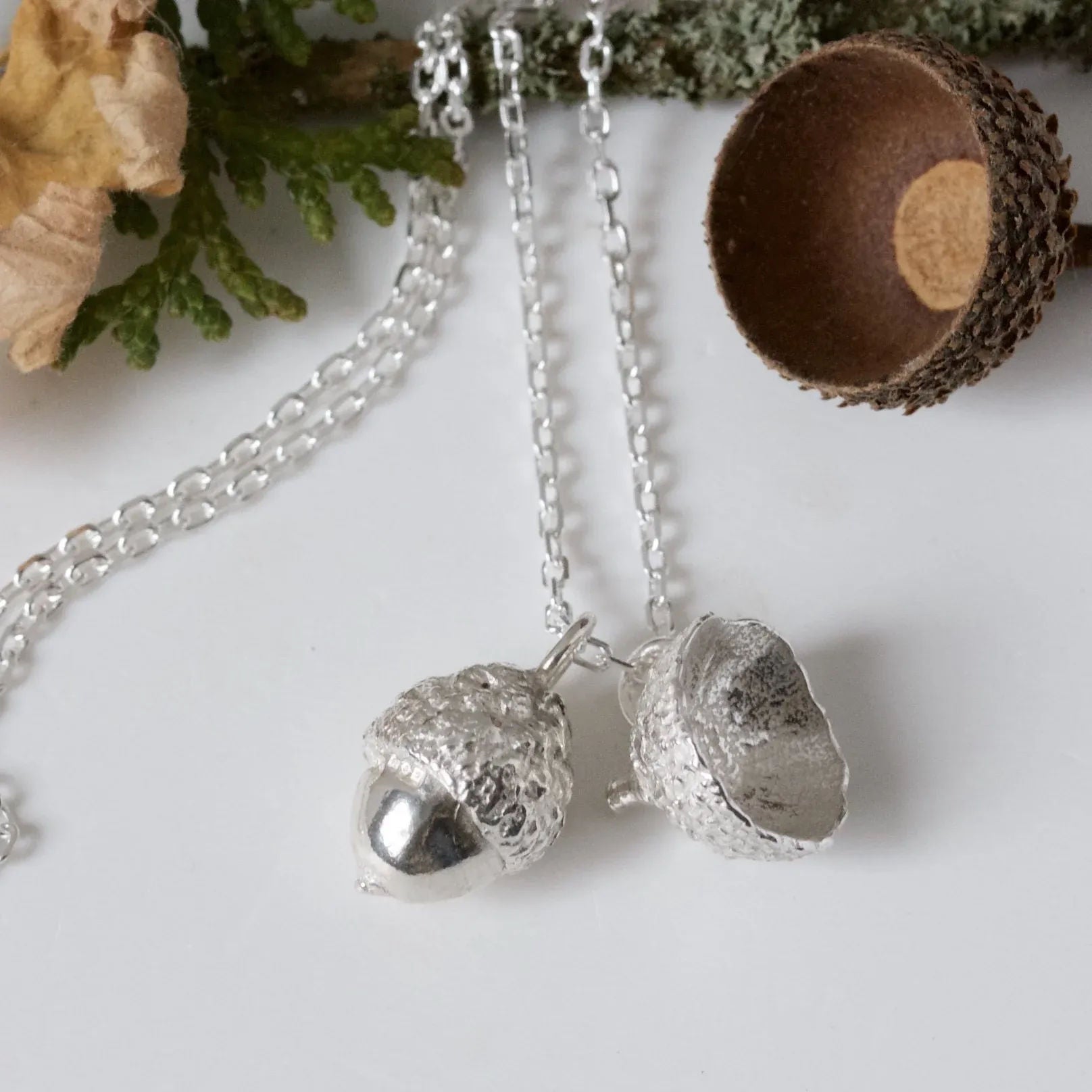 Autumn Acorn Cluster Necklace - Boutee