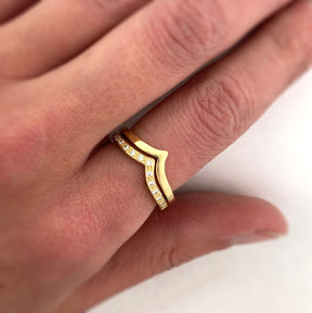 Eternal Wave 18ct Yellow Gold Diamond Ring - Boutee