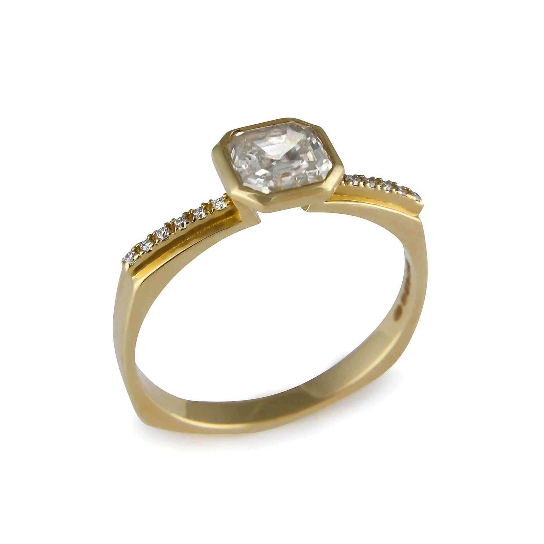 Asscher cut white diamond ring Lustre No.3 - Boutee