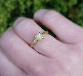 Raw uncut rough diamond 18ct gold engagement ring - Boutee