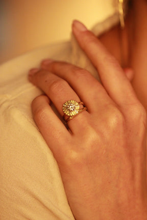 Radiance Diamond Engagement Ring - Boutee