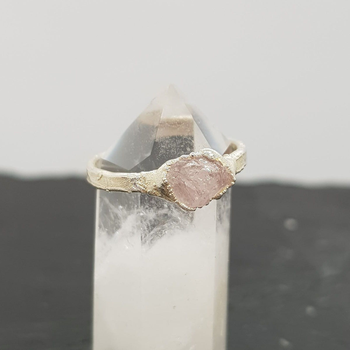 Raw Morganite Ring - Boutee