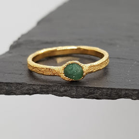 Raw Emerald Ring - Boutee